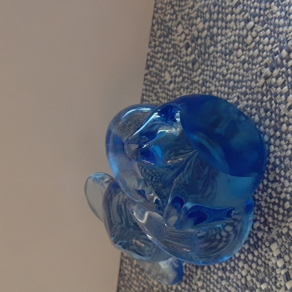 US Commemorative Fine Art Gallery Blue Koala Bear Figurine. 3.5" by 2.5". - Picture 7 of 8